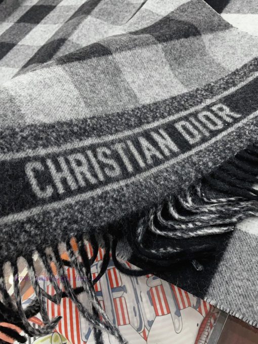 Wool and Cashmere Check'N'Dio Printed This scarf is decorated with Check'N'Dio patterns, paya9rgv9bf - Image 6