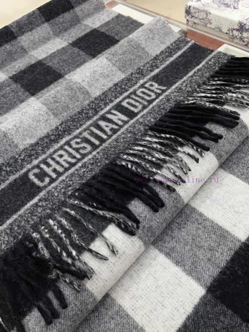 Wool and Cashmere Check'N'Dio Printed This scarf is decorated with Check'N'Dio patterns, paya9rgv9bf - Image 7