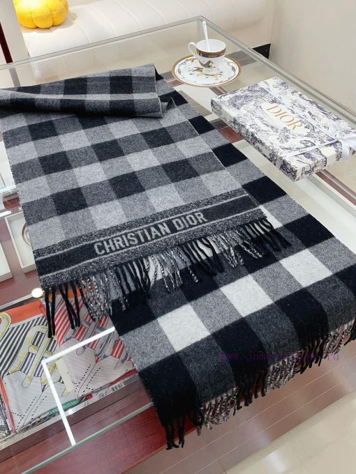 Wool and Cashmere Check'N'Dio Printed This scarf is decorated with Check'N'Dio patterns, paya9rgv9bf - Image 12