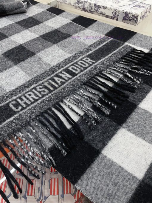 Wool and Cashmere Check'N'Dio Printed This scarf is decorated with Check'N'Dio patterns, paya9rgv9bf - Image 13