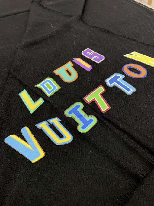 The stylish and versatile LV new NBA co branded long scarf is a must-have item for all seaso1riq1bim - Image 7
