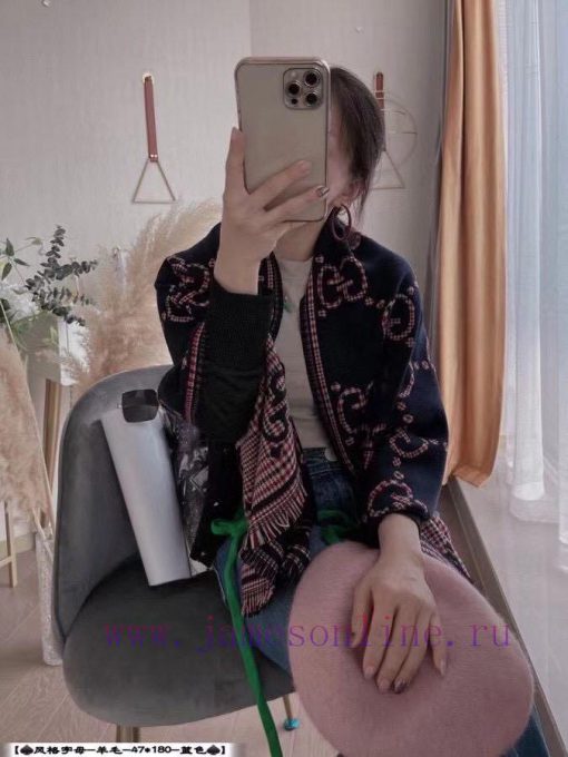 Gucci Double G Jacquard Double sided Shawl Style is classic, stylish, timeless, and can be wzz28i8si