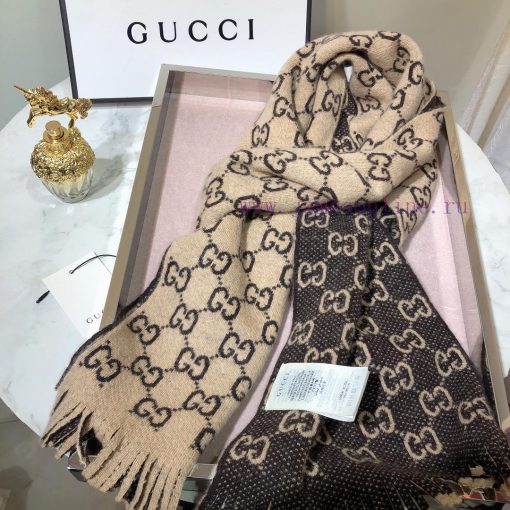 Gucci's double G letter interweaving pattern is reinterpreted as a complex jacquard design. vg591trv - Image 5