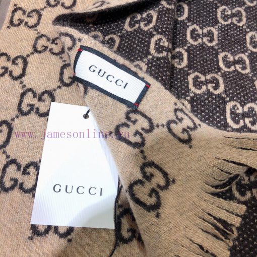 Gucci's double G letter interweaving pattern is reinterpreted as a complex jacquard design. vg591trv - Image 10