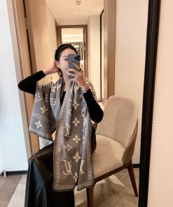LV new model, exquisite triangular needle lock edge foreign supply scarf shawl, luxurious an8ick80u4