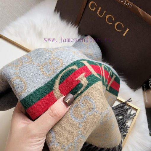 European version specializes in the new Gucci double-sided jacquard long scarf, with a fashi5umgwr0v - Image 17