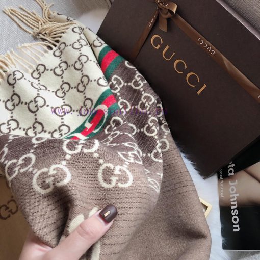 European version specializes in the new Gucci double-sided jacquard long scarf, with a fashi5umgwr0v - Image 19