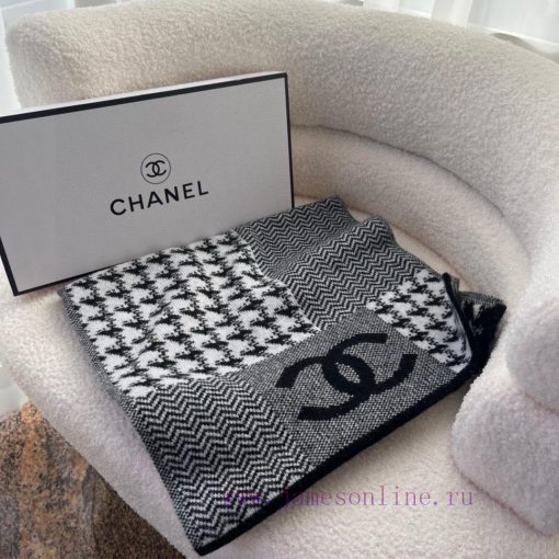 CHANEL cashmere long scarves are top-notch original products that are unparalleled in beautykcpc9yjs - Image 4