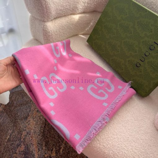 Gucci must be a big hit. I like this GG accent. The price is super awesome. There are six coub1pj23e - Image 6