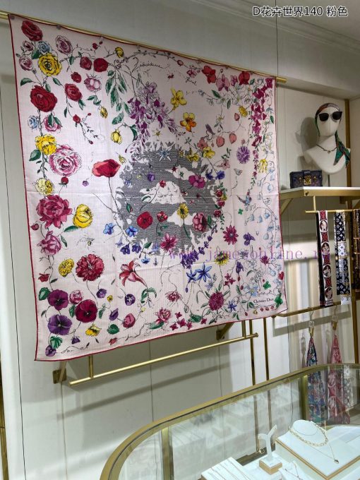 The new D Home D Flower World 140 Cashmere Square Scarf is highly recommended by VIPs. You muvvk66v4 - Image 4