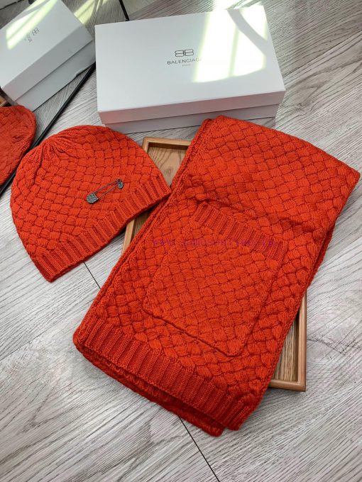 BV Classic Knitted Pocket Collection Comes with Commemorative Edition Pin Wool Set Hat Classr92wa8t0 - Image 3