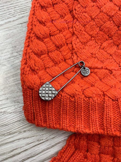 BV Classic Knitted Pocket Collection Comes with Commemorative Edition Pin Wool Set Hat Classr92wa8t0 - Image 16