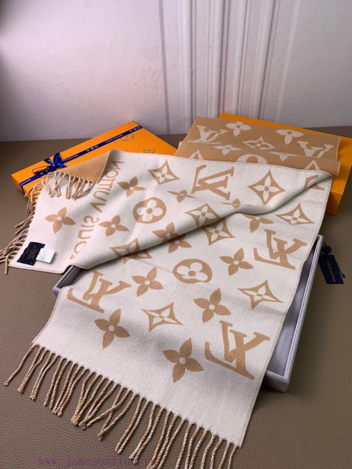 L Home has a new product with the letter L, the new 5-color double-sided wool scarf from Lvjsl1rg7nq - Image 15