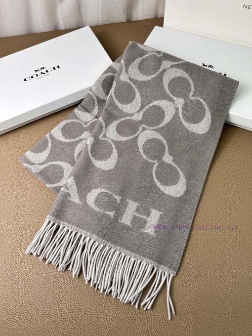 The classic C logo double-sided shawl of Coach by Coach is also so beautiful, not only in teeadxabkq - Image 4
