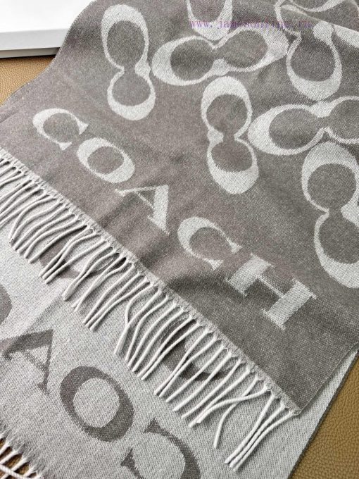 The classic C logo double-sided shawl of Coach by Coach is also so beautiful, not only in teeadxabkq - Image 15