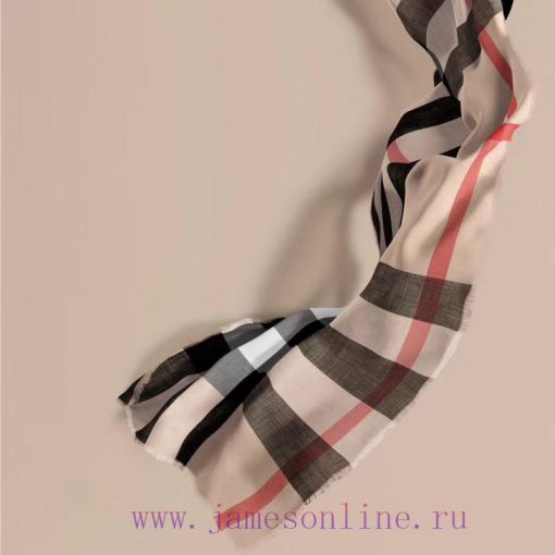 Burberry~The fabric has clear patterns and is made of excellent Nepalese cashmere material. vzq5j7a3