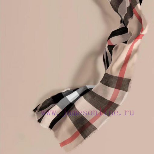 Burberry~The fabric has clear patterns and is made of excellent Nepalese cashmere material. vzq5j7a3 - Image 2