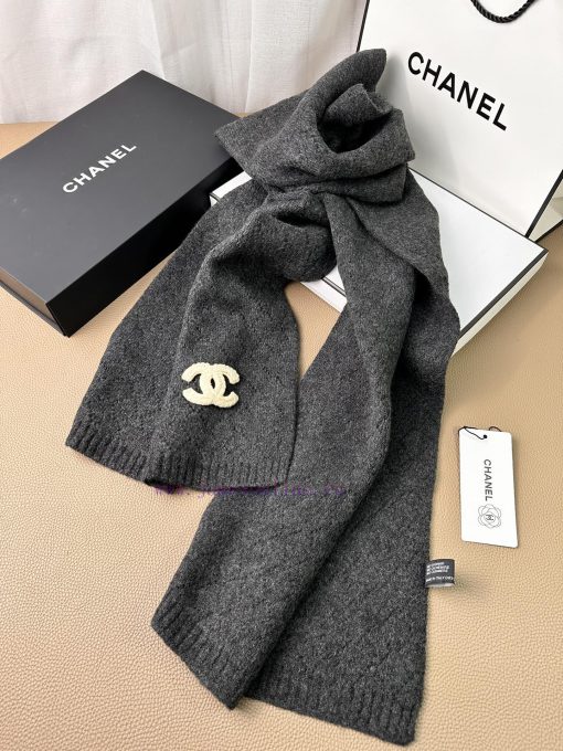 The new double C hollow diamond grid patterned cashmere shawl from C family is truly exquisi0bqm86m3 - Image 17