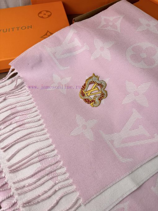 The LvPrecious Dragon LV Essential scarf welcomes the Lunar New Year with classic brand elemg7jpt72x - Image 6