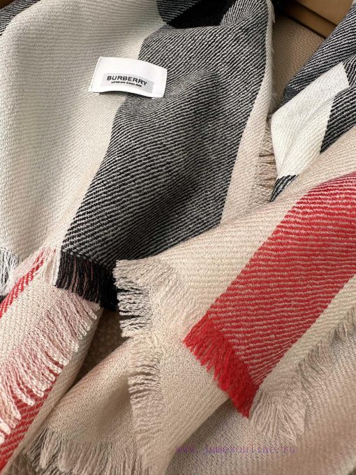 Burberry~The fabric has clear patterns and is made of excellent Nepalese cashmere material. vzq5j7a3 - Image 18