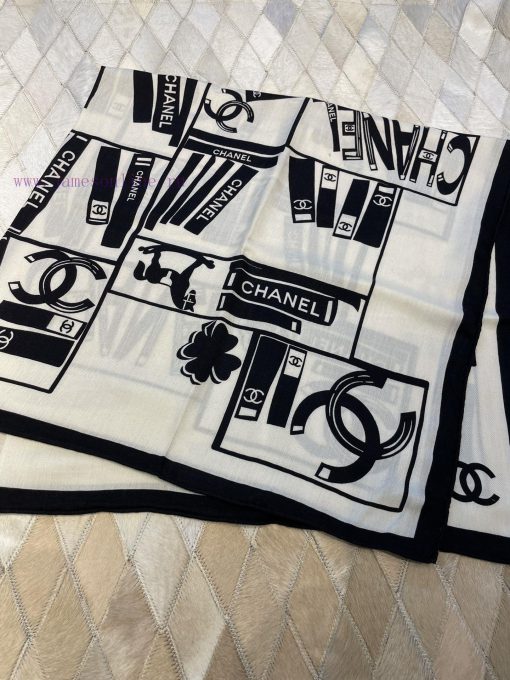 New Release ️High end Edition 𝐂𝐡𝐚𝐧𝐞𝐥 Spring New Collection "Window Silk Scarf" Classic Black2hakxxuu