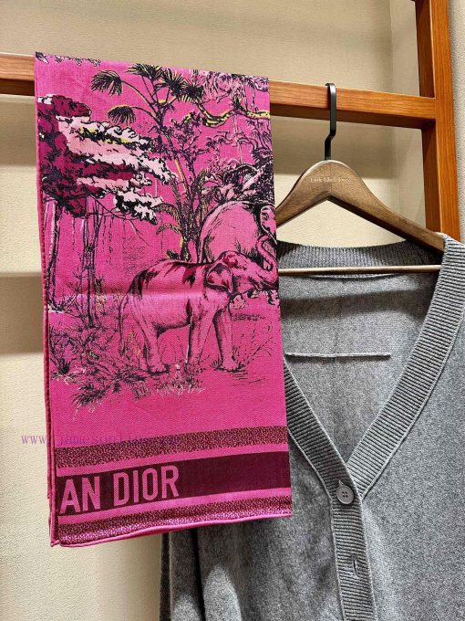 Color code 1 ⃣ This year, various brands are using 'magenta plum'This square scarf is adorneouz96j1x - Image 3