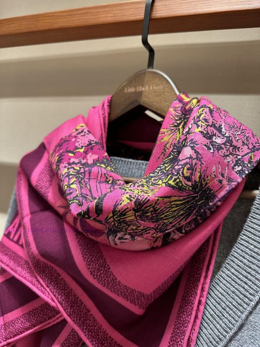 Color code 1 ⃣ This year, various brands are using 'magenta plum'This square scarf is adorneouz96j1x - Image 6