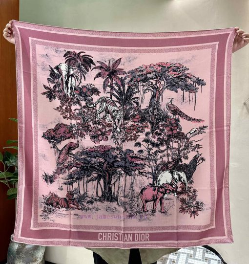 Color code 4 ⃣ Retro PinkThis square scarf is adorned with the Voyage Ruffo print pattern, ak8qwbe16