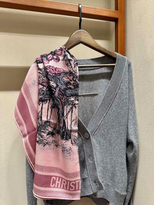 Color code 4 ⃣ Retro PinkThis square scarf is adorned with the Voyage Ruffo print pattern, ak8qwbe16 - Image 9