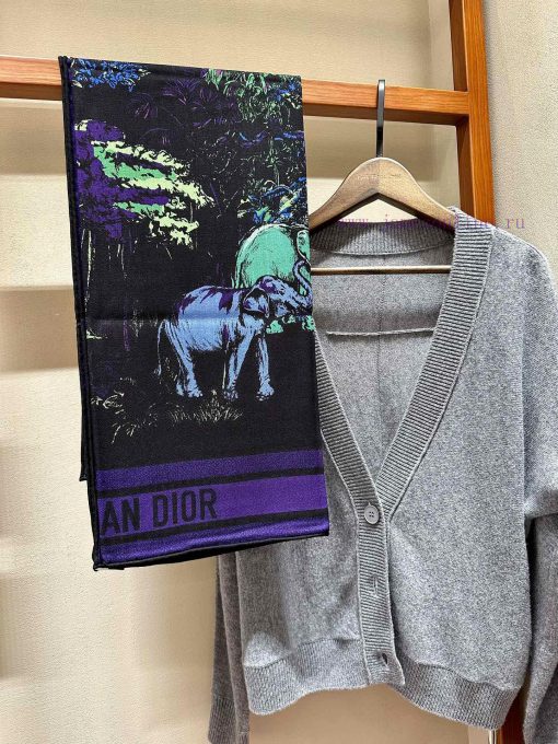 Color code 2 ⃣ Mysterious and elegant black purpleThis square scarf is adorned with the Voya55jwuoj2 - Image 3
