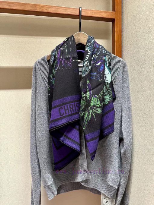 Two new onesColor code 2 ⃣ Mysterious and elegant black purpleThis square scarf is adorned wbohuwyzp - Image 9