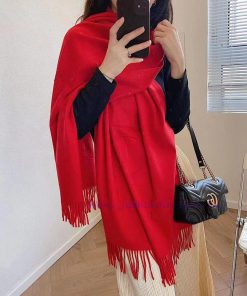 Chanel European Edition specializes in a new imitation cashmere letter embossed scarf 🧣 Fash61yqlr37