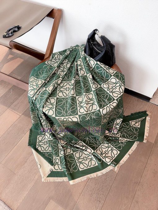 140 Cashmere Square Scarf Luo Yi Wei LW Patching Pattern 140. It's fortunate to have obtainenhole0sd - Image 4