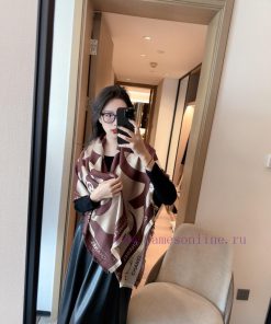 The Camellia 140 Square Scarf is recommended for VIP customers and must be purchased quicklyk6rohkuj