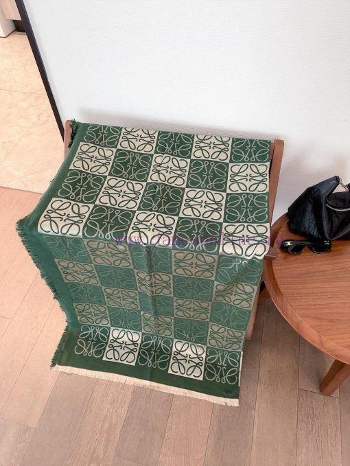 140 Cashmere Square Scarf Luo Yi Wei LW Patching Pattern 140. It's fortunate to have obtainenhole0sd - Image 5