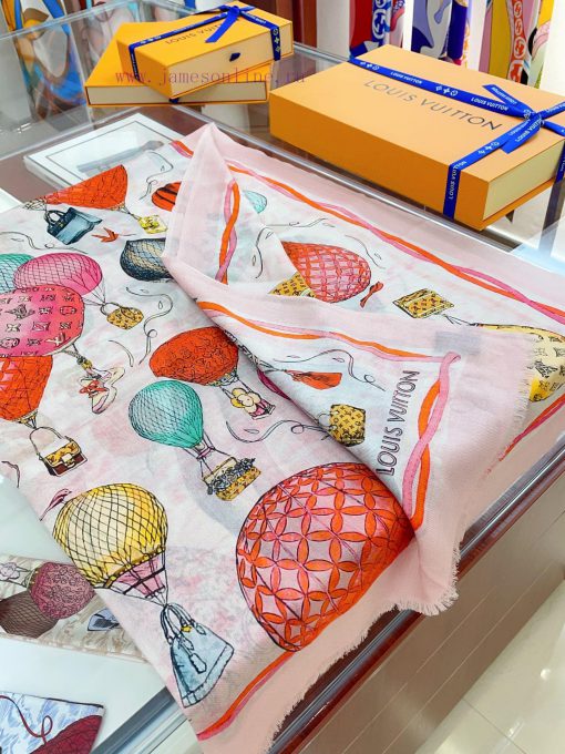 The new synchronized LV hot air balloon scarf showcases the travel spirit and pattern fusionfxg2vtce - Image 7