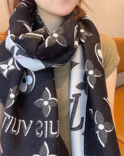 The new Simply LV gold and silver scarf magnifies the classic Monogram pattern on the entiretkas3efu - Image 2