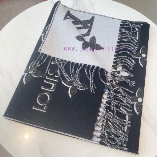 The new Simply LV gold and silver scarf magnifies the classic Monogram pattern on the entiretkas3efu - Image 5