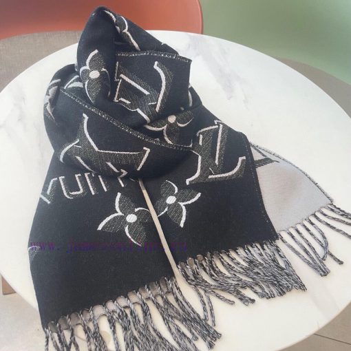 The new Simply LV gold and silver scarf magnifies the classic Monogram pattern on the entiretkas3efu - Image 7