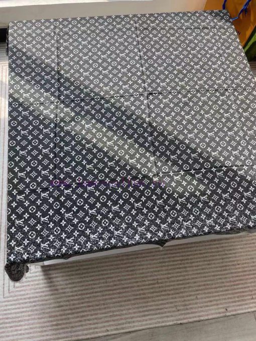 The classic shawl of the donkey family presents a gradient effect, resembling the unique tex6dhduf6o - Image 7