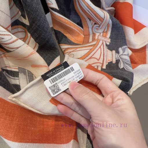 The new cashmere products are said to look good and recommended as cashmere square scarves. jmxs1lx8 - Image 5