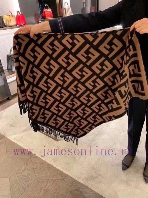 Good quality, the new triangular shawl Fendi's various scarves this year are very popular. Tkxcx1wvo - Image 3