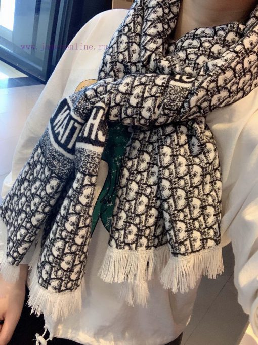 The classic scarf of the same style as Dior stars will never go out of style, and it is supeca4p4xek - Image 3