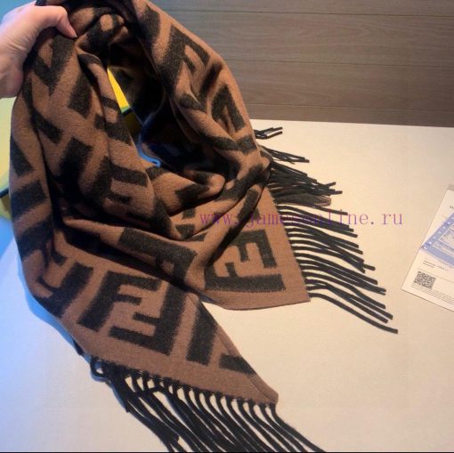 Good quality, the new triangular shawl Fendi's various scarves this year are very popular. Tkxcx1wvo - Image 9