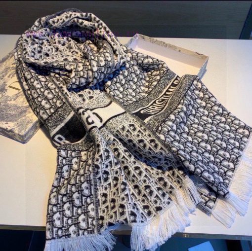 The classic scarf of the same style as Dior stars will never go out of style, and it is supeca4p4xek - Image 6