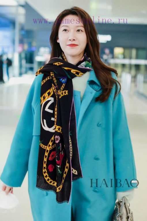 The latest flagship product of New G Home is the GG chain floral long scarf with rolled edgefm8i6guq - Image 2