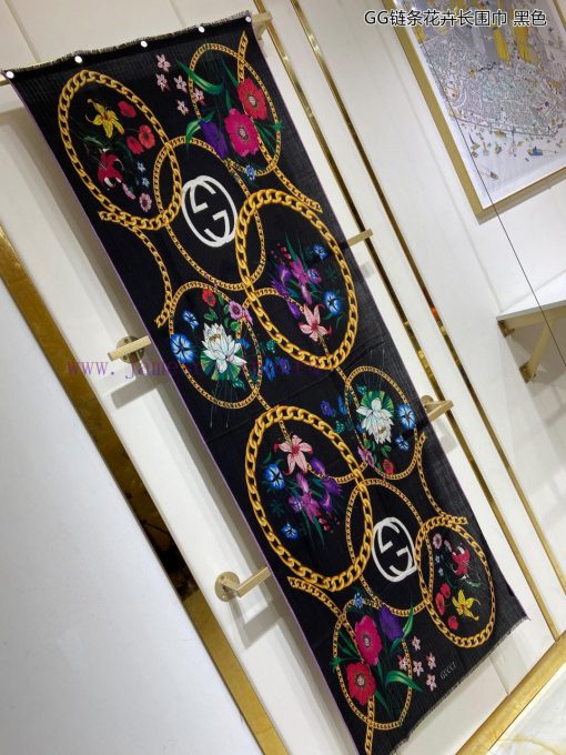 The latest flagship product of New G Home is the GG chain floral long scarf with rolled edgefm8i6guq - Image 4