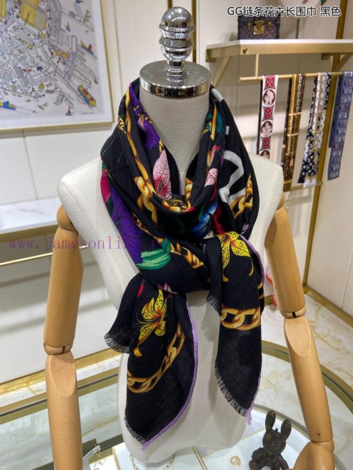 The latest flagship product of New G Home is the GG chain floral long scarf with rolled edgefm8i6guq - Image 6