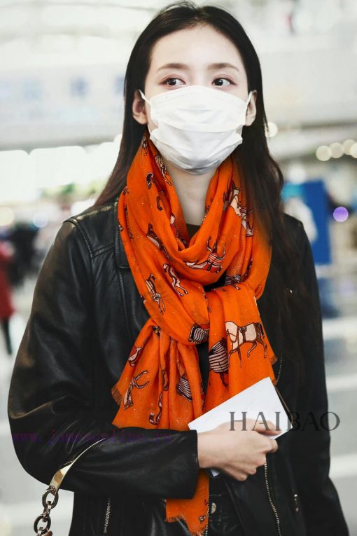 The newly released scarf will shine brightly, and the new customer supplied sequined cashmer008gwb97