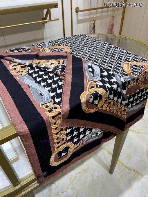 The new D family has synchronized the sales of the 140 cashmere square scarf with the new D vfb1g8w0 - Image 9